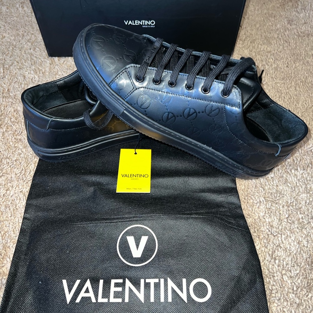 Valentino mens shoes-black